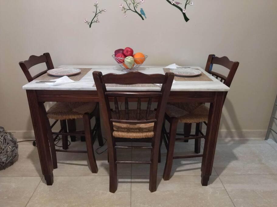 Kalamata Beach Maizonette Ground Floor And Semi-Basement With Yard מראה חיצוני תמונה